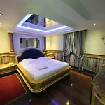 Motel Colonial Palace (Adults Only)